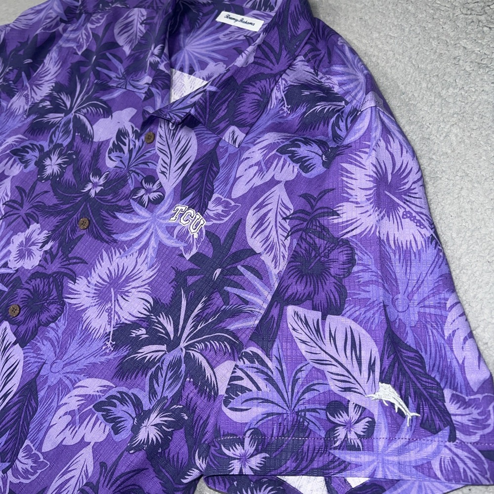 Tommy Bahama TCU Horned Frogs Camp Shirt Men's XL Purple Silk Hawaiian Button Up